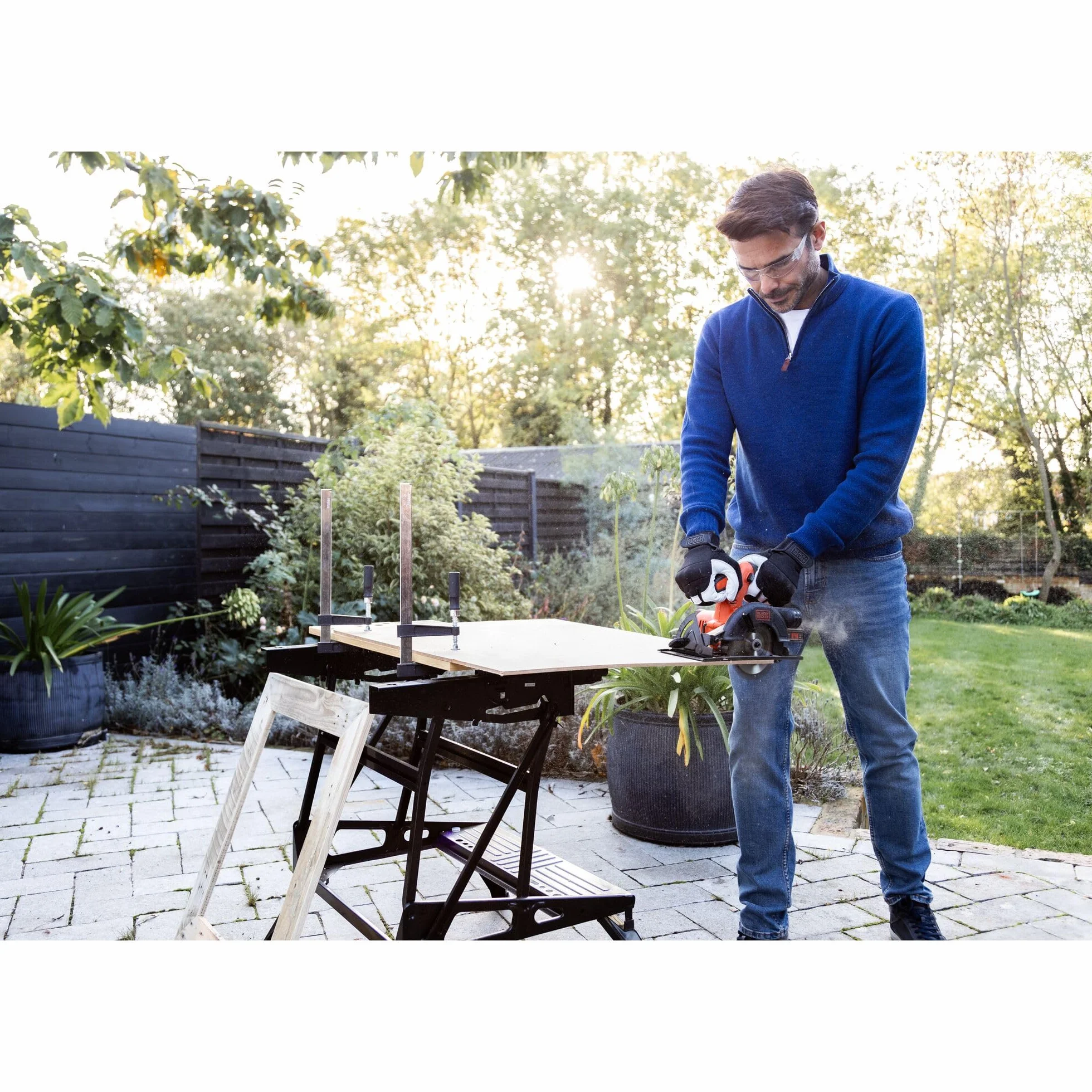 Black+Decker Elastyczny stół warsztatowy WM825 z dużą powierzchnią roboczą – obciążenie do 250 kg – wymiary (powierzchnia robocza): 74,0 x 25,0 cm
