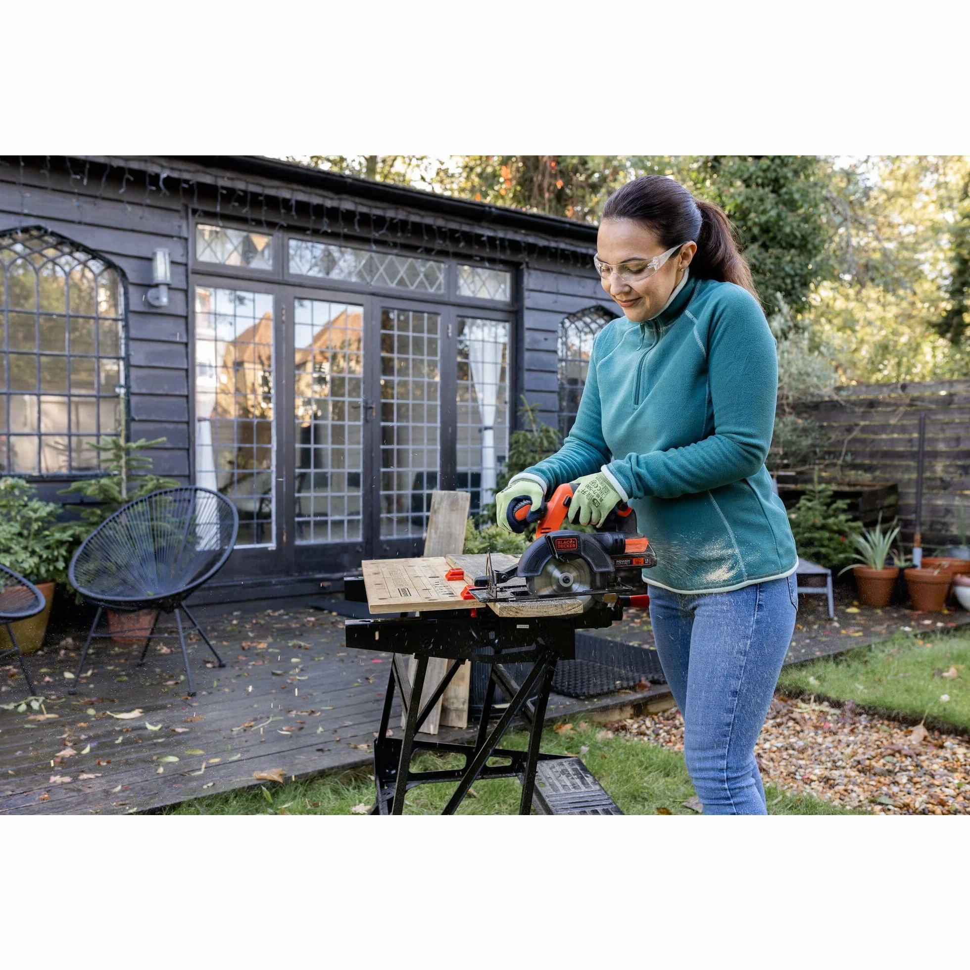 Black+Decker Elastyczny stół warsztatowy WM825 z dużą powierzchnią roboczą – obciążenie do 250 kg – wymiary (powierzchnia robocza): 74,0 x 25,0 cm